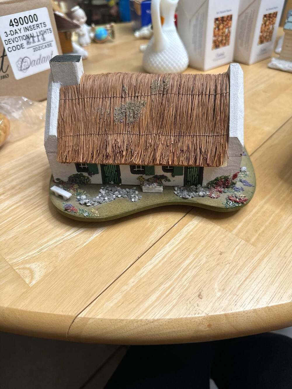 Vintage Pauline Ralph Hand Made English Thatched Music Box Cottage - Danny Boy